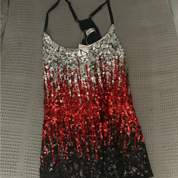 Glamorous Sequin Gradient Tank Top - Picture 4 of 6